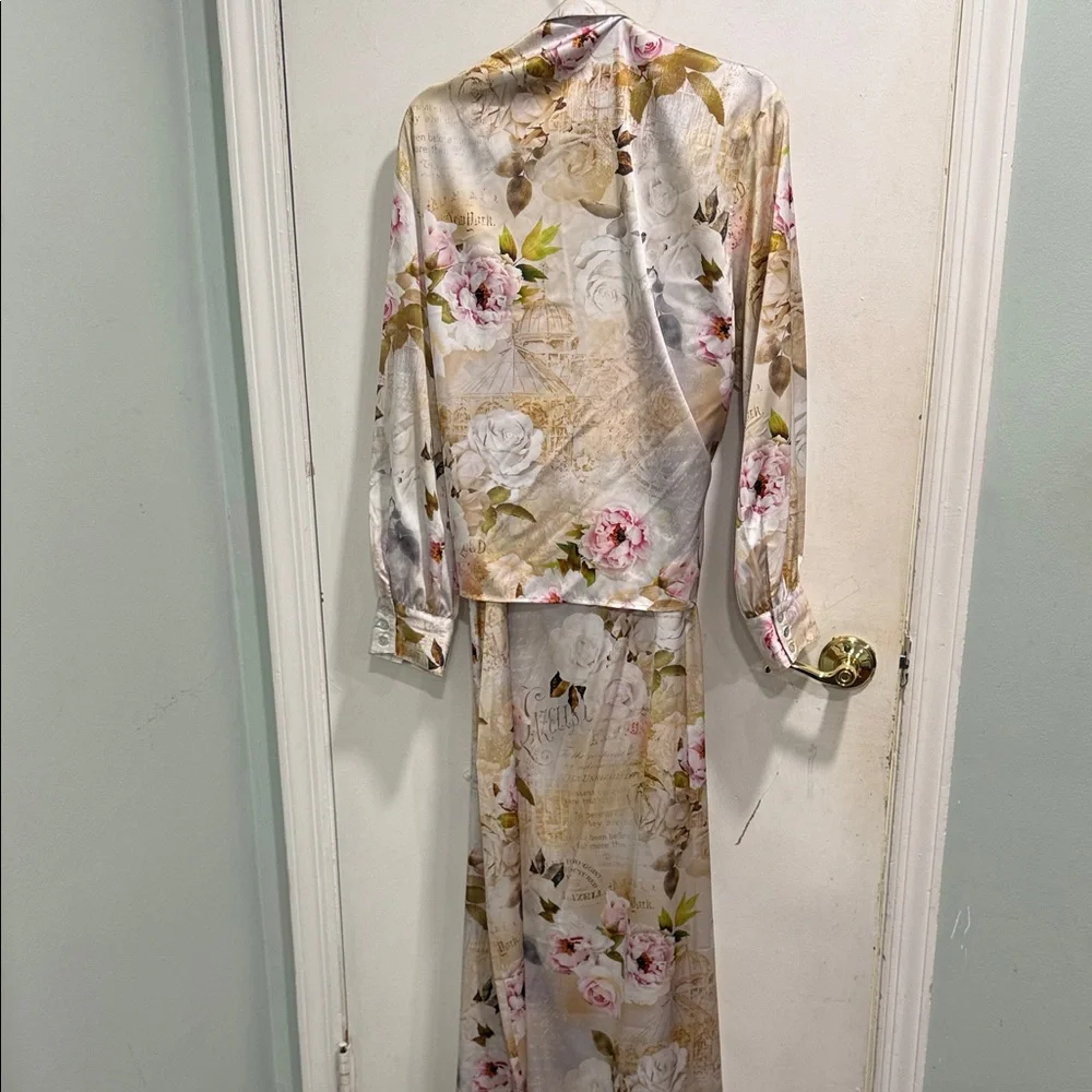 Floral Cream Midi 2 sleeveless dress with coordinating blouse - Picture 3 of 14